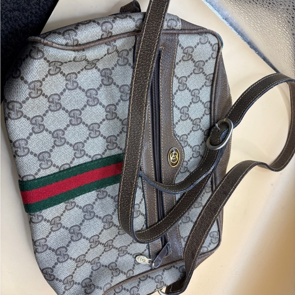 GUCCI SHOULDER BAG (BROKEN STRAP, RUBBING) - Picture 8 of 9